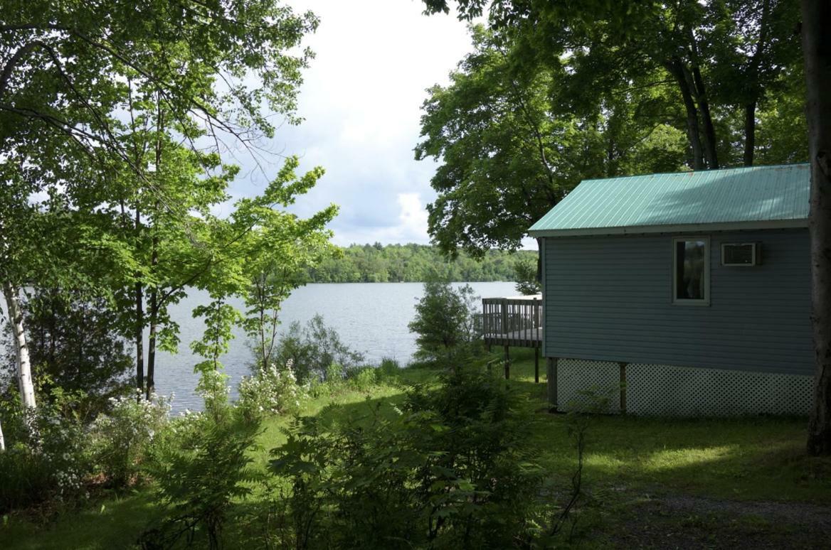 Camping Chalets Lac St-Augustin ケベックシティ エクステリア 写真